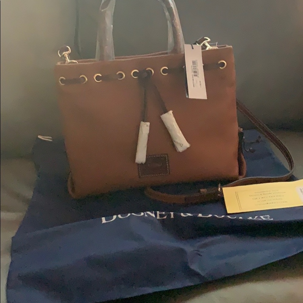 NWT Dooney & Bourke tassel tote crossbody bag